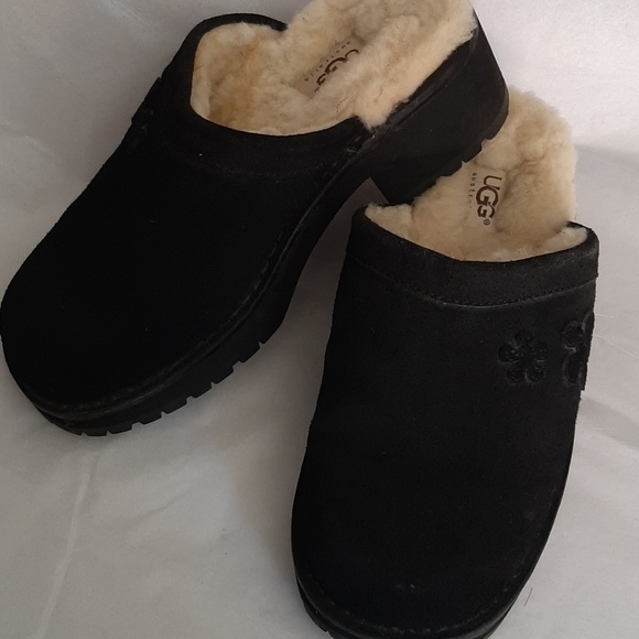 UGG Shoes - UGGS CLOGS
